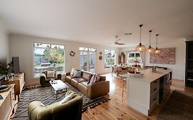 Sultana - Maximalist Accommodation